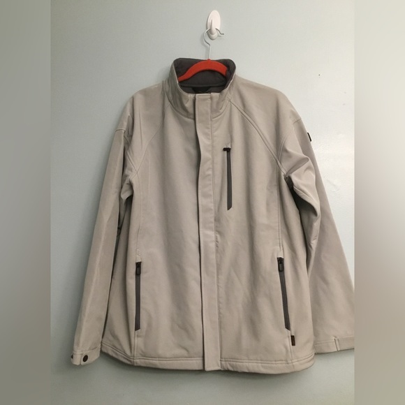 TUMI COAT - Picture 11 of 15